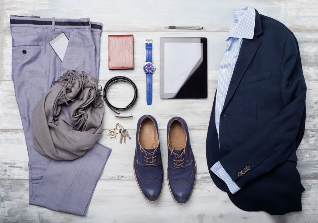 Reloj, zapatos, saco, algunas de las claves de vestimenta para no fallar en un contexto laboral(Shutterstock)