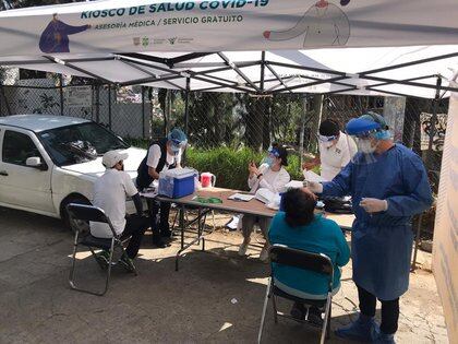 Las brigadas realizaran entrevistas, y si se aplica la prueba, notificaran al paciente vía telefónica (Foto: Twitter/SSaludCdMx)