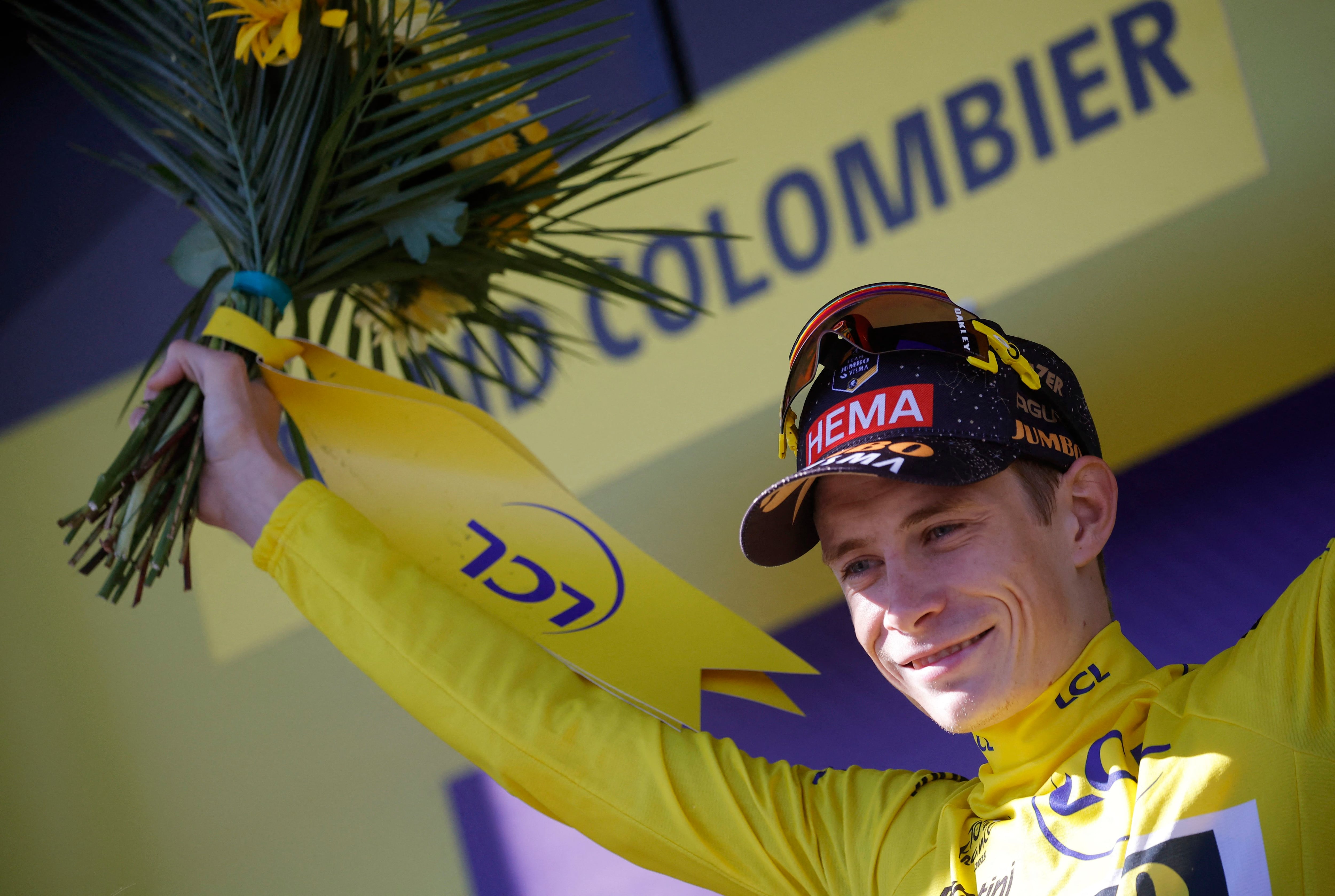 Vingegaard mantiene el amarillo en el Tour por apenas 9 segundos (REUTERS/Stephane Mahe)