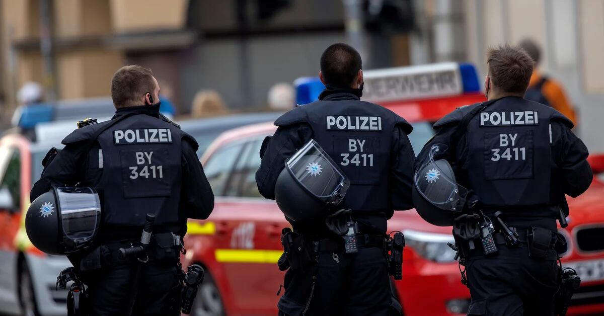 Sie verhafteten zwei ehemalige Soldaten in Deutschland, die versuchten, eine paramilitärische Gruppe zu gründen