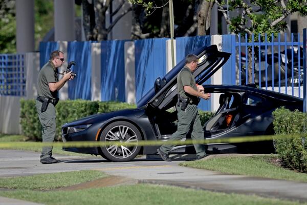 El auto en el que el rapero fue asesinado(John McCall/South Florida Sun via AP)