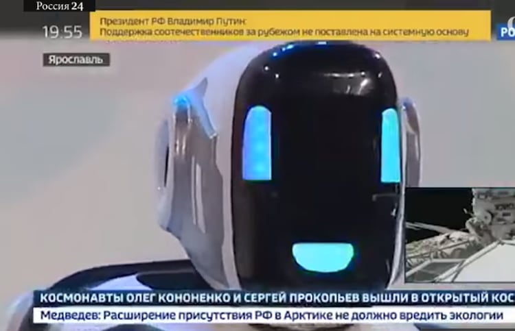 El disfraz cuesta 3770 dólares americanos, y es obra de la empresa Show Robots (Foto: @Russia24)