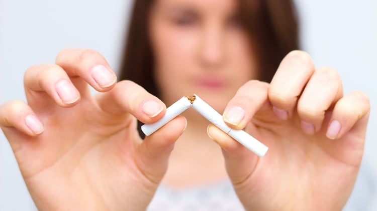 Los cambios en el organismo se empiezan a notar casi de inmediato al dejar el cigarrillo (Shutterstock)