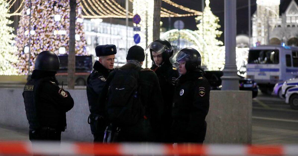 Hombre armado ataca sede de servicio de seguridad de Rusia ...