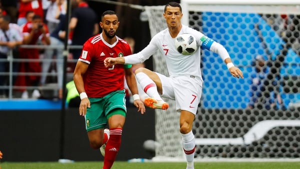 Mehdi Benatia (i) y Cristiano Ronaldo (Reuters)