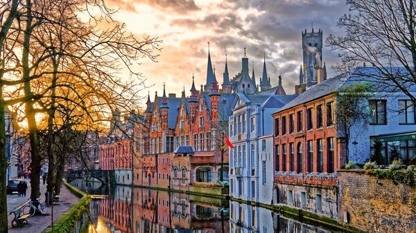 Brujas, una de las ciudades más lindas de Bélgica (Getty)