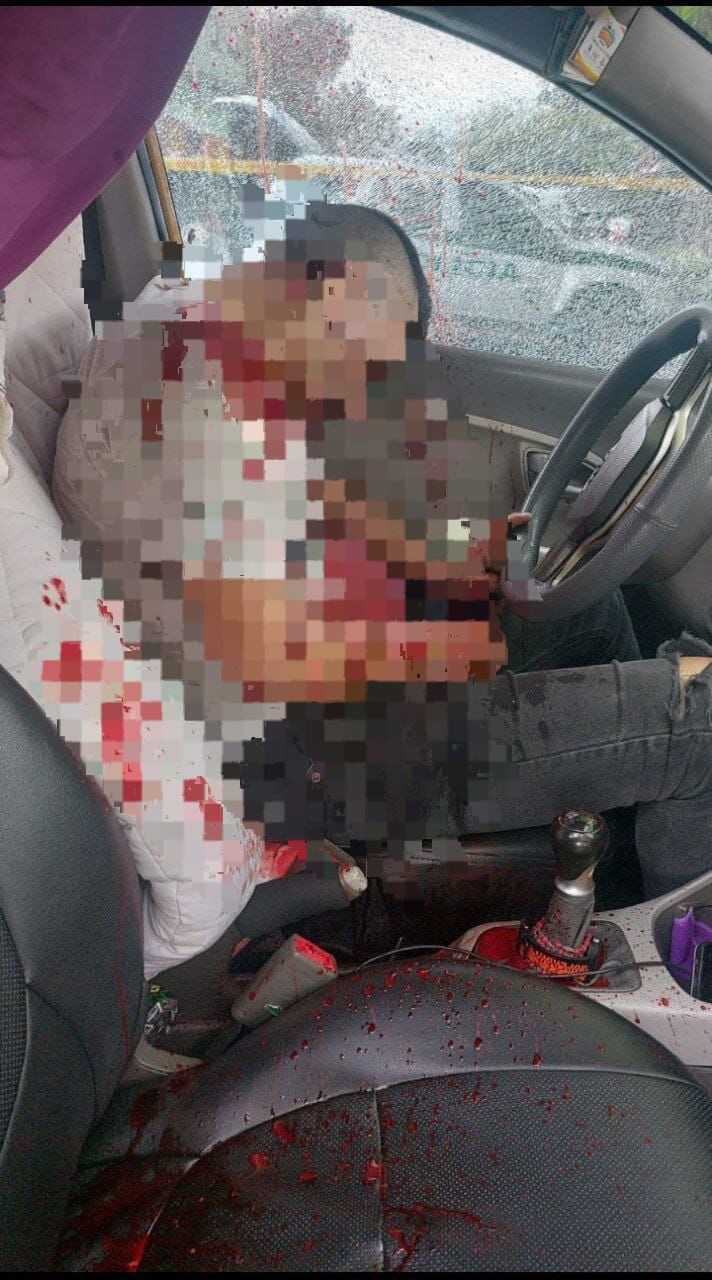 Tres impactos de bala le quitaron la vida al taxista en el acto.
Imagen suministrada