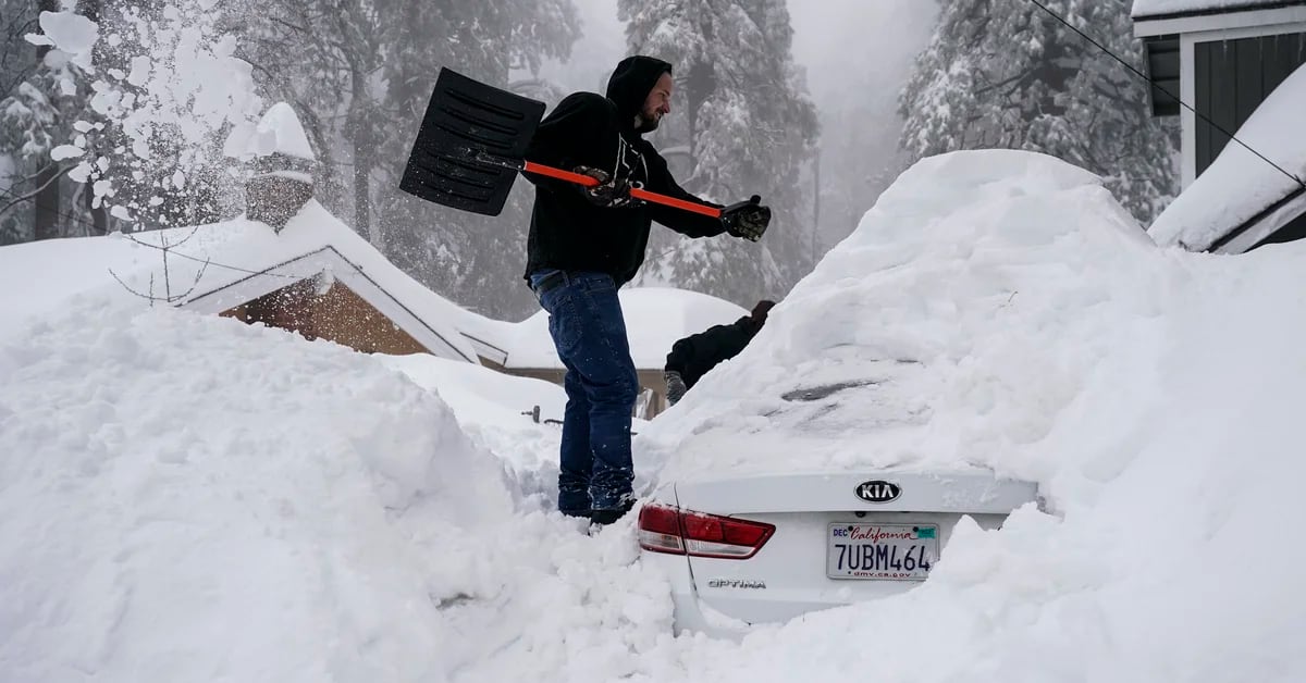 California braces for another storm;  expect showers