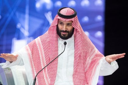 El príncipe heredero Mohammed bin Salman durante un foro en Riad en 2018 (Bandar Algaloud/REUTERS)