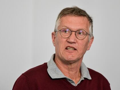 El epidemiólogo estatal de la Autoridad de Salud Pública, Anders Tegnell, en una conferencia de prensa en Estocolmo, el 29 de abril de 2020. (Agencia de Noticias TT/Anders Wiklund vía REUTERS)