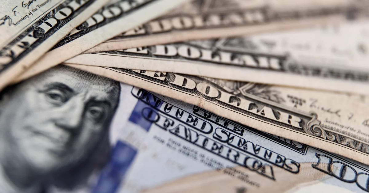 I mercati e il governo si affronteranno in una dura battaglia per il dollaro fino alle elezioni