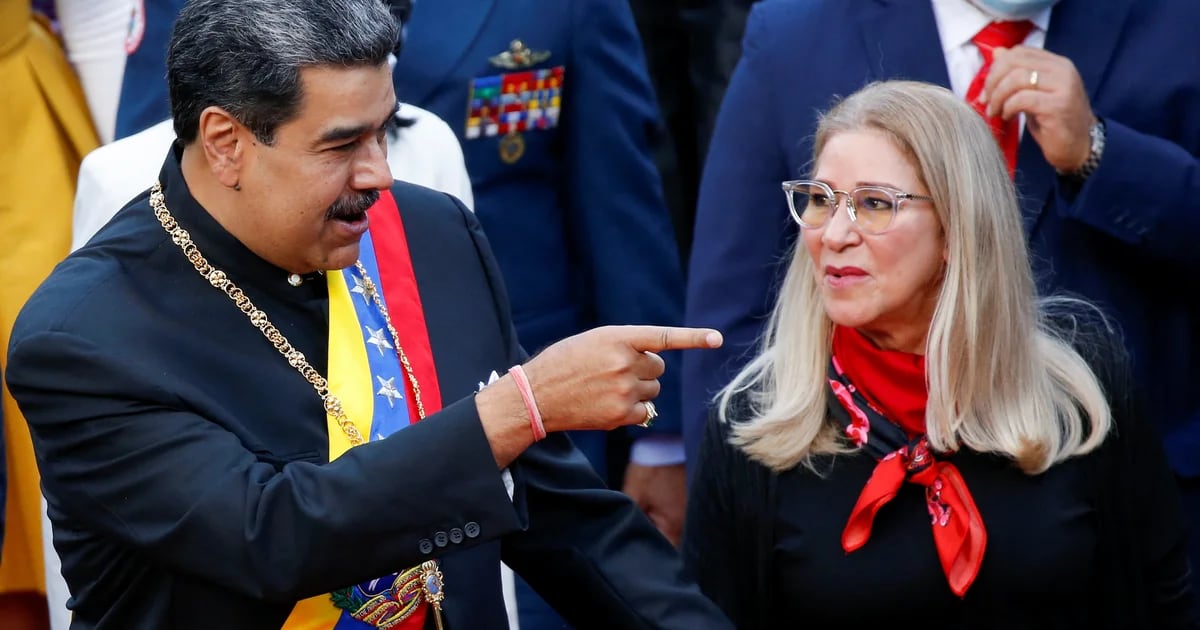 Celia Flores had an embarrassing moment in the middle of Nicolás Maduro's chain for Labor Day