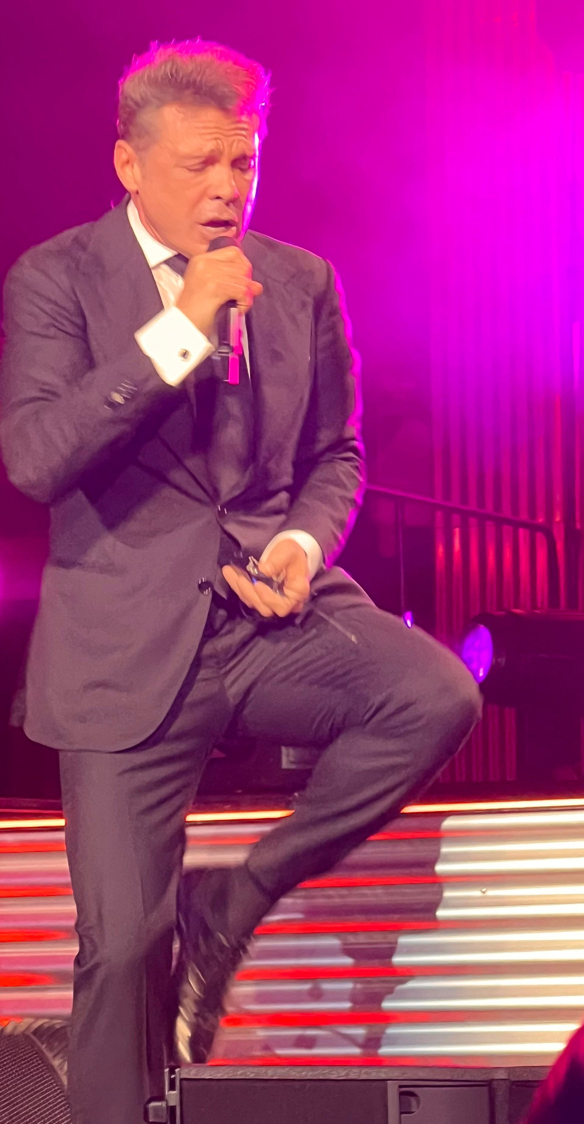 La gira mundial de Luis Miguel ha sido un rotundo éxito, vendiendo todas las localidades en pocas horas.