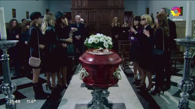 El funeral de Mario Estrella