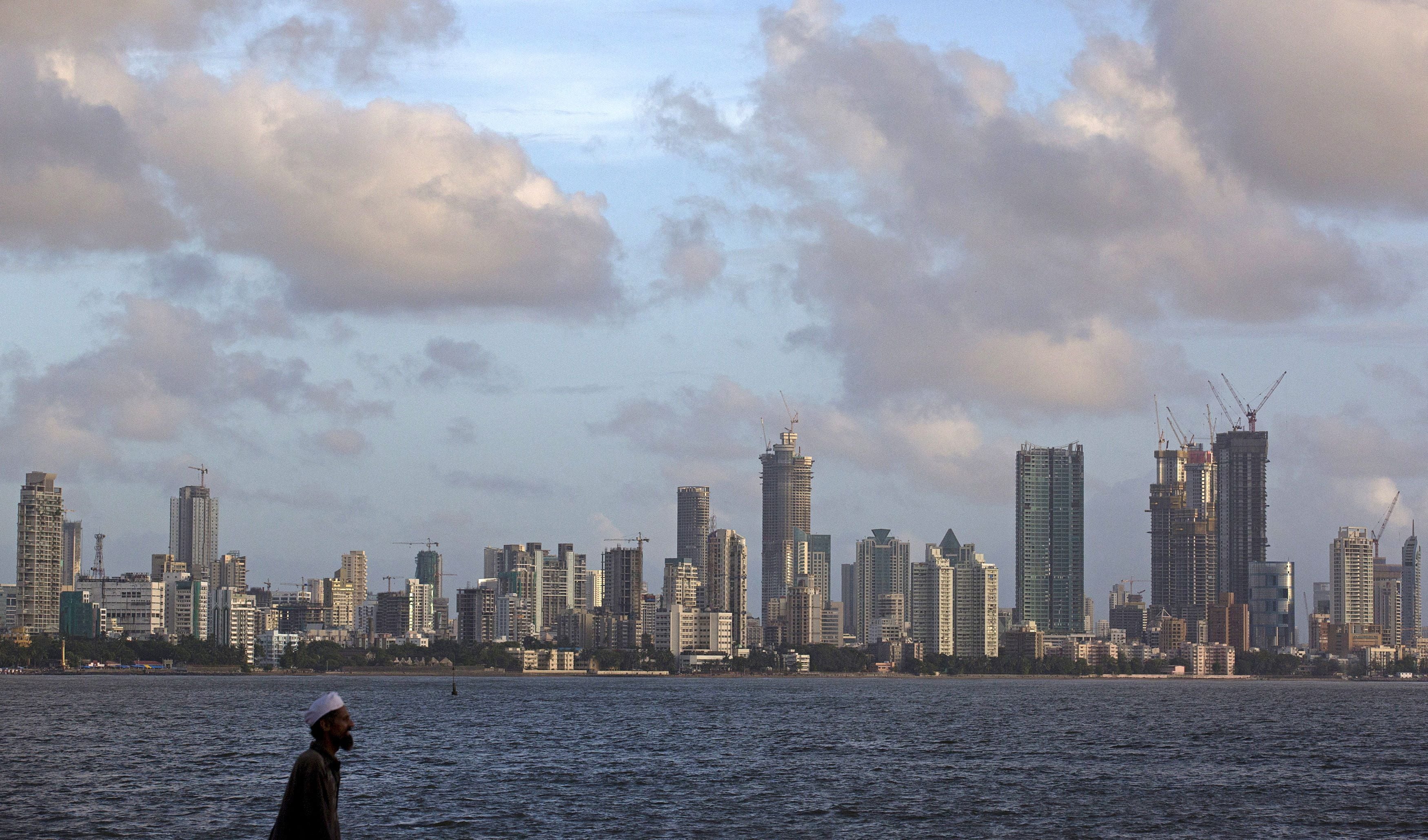 Mumbai es una ciudad portuaria muy concurrida por su comercio y su arquitecutra, entre otras cosas /REUTERS/Danish Siddiqui/File Photo