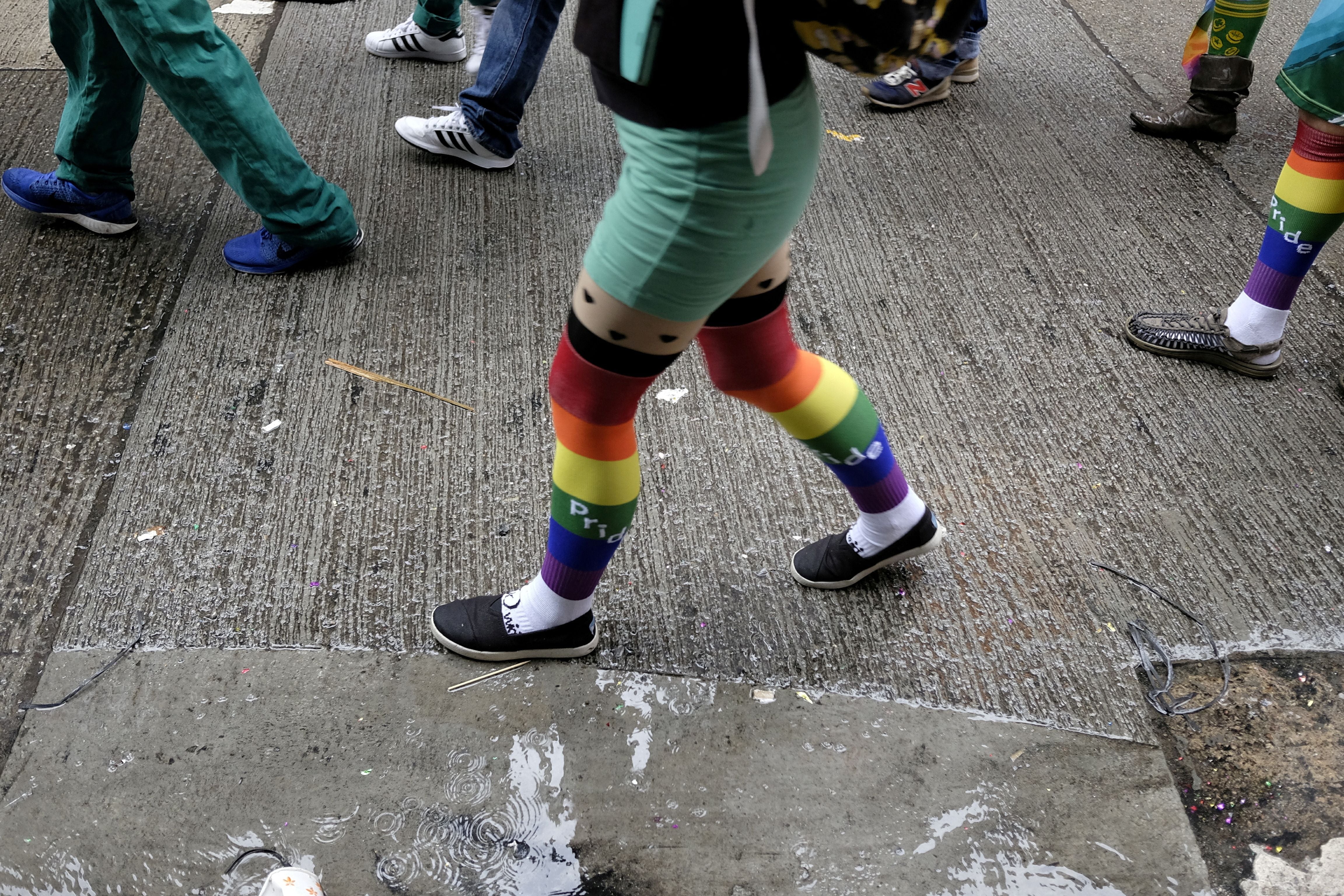 FOTO DE ARCHIVO: La gente participa en el desfile anual del orgullo LGBT en Hong Kong, China, el 26 de noviembre de 2016 (REUTERS/Bobby Yip)