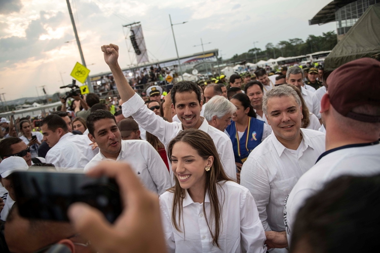 El pasado mes de febrero Juan GuaidÃ³ cruzÃ³ a Colombia para encabezar el intento de reparto de ayuda humanitaria desde CÃºcuta (REUTERS)