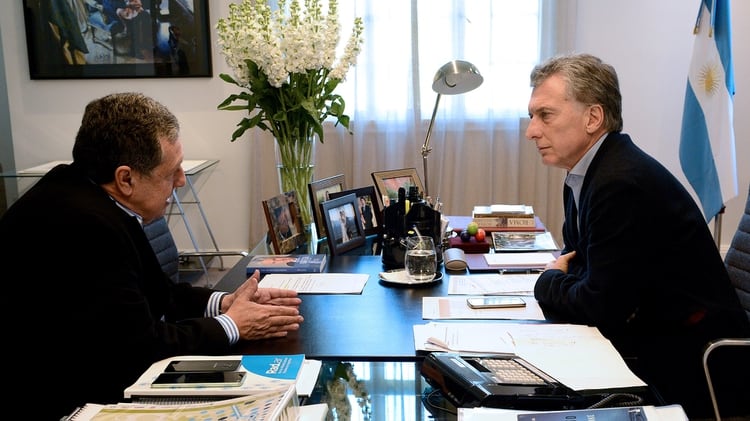 Mauricio Macri y Ramón Puerta, embajador argentino en España