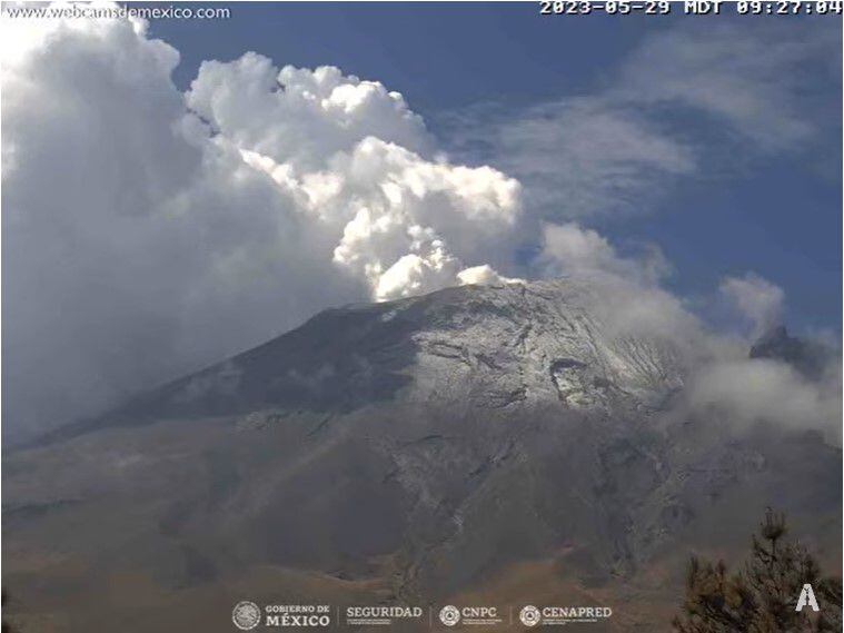 Gases y vapor es lo que se observa en tiempo real en el volcán Popocatépetl en Puebla