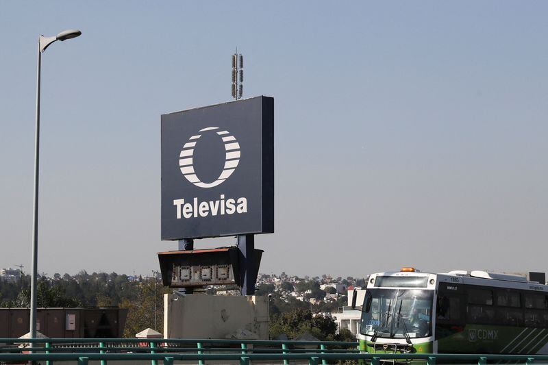Imagen de archivo. El logotipo de la emisora Televisa se ve fuera de su sede en Ciudad de México. 14 de diciembre de 2022. REUTERS/Raquel Cunha