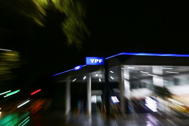 YPF aumentaría los precios el fin de semana
Reuters
