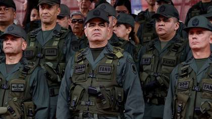 El ministro de la Defensa de Venezuela, Vladimri Padrino López, con parte del Alto Mando Militar