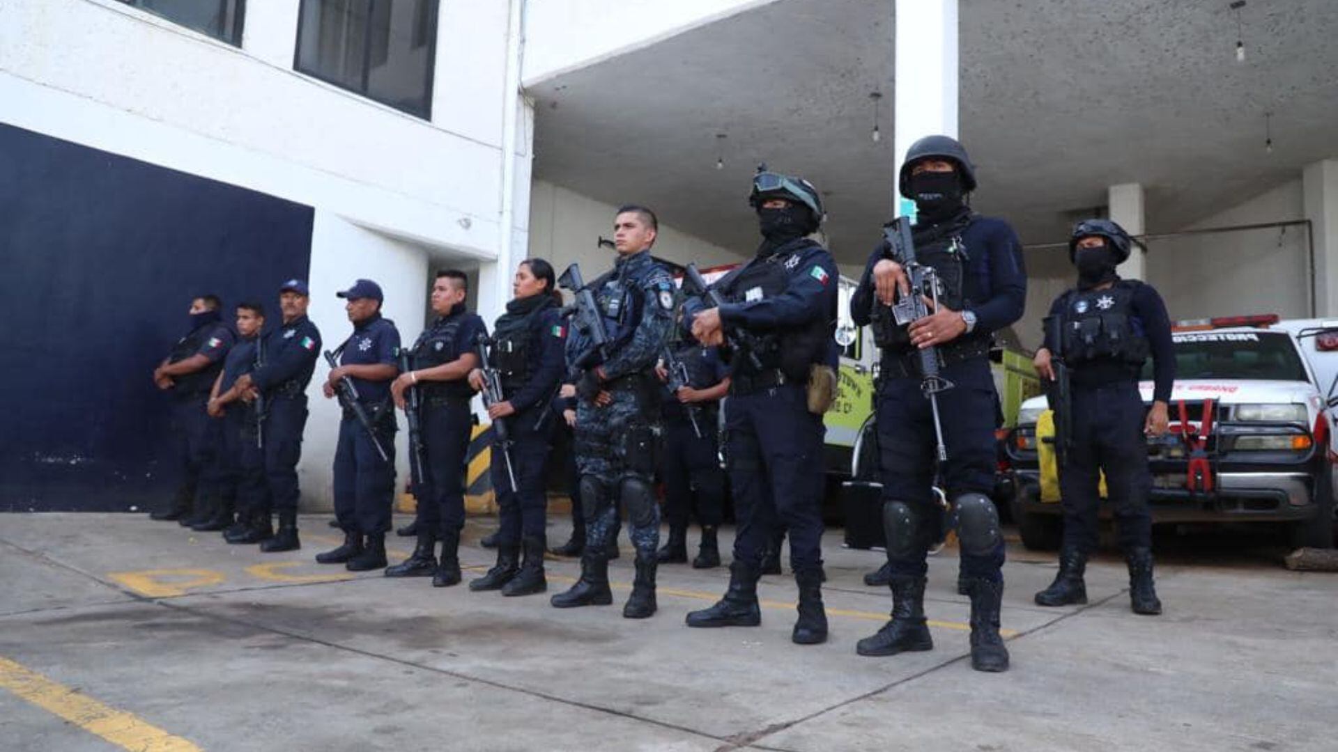 Un grupo de policías fue asignado como escolta para el presidente municipal de Tacámbaro. (SSP Michoacán)