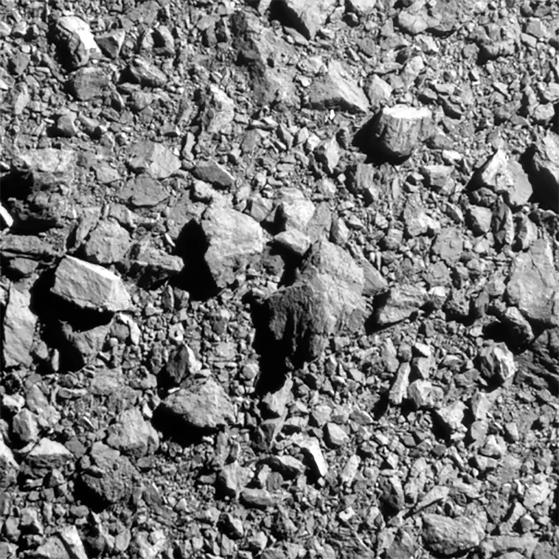 Las fotos captadas por Hubble indica que el tamaño de las 37 rocas expulsadas del asteroide Dimorphos oscila entre 1 y 6,7 metros de diámetro (NASA)