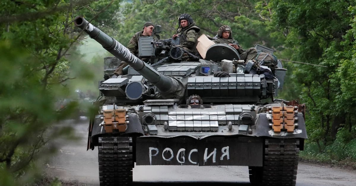 Russia launches massive bomb attack on Ukrainian city of Sloviansk: “There are many dead and injured”