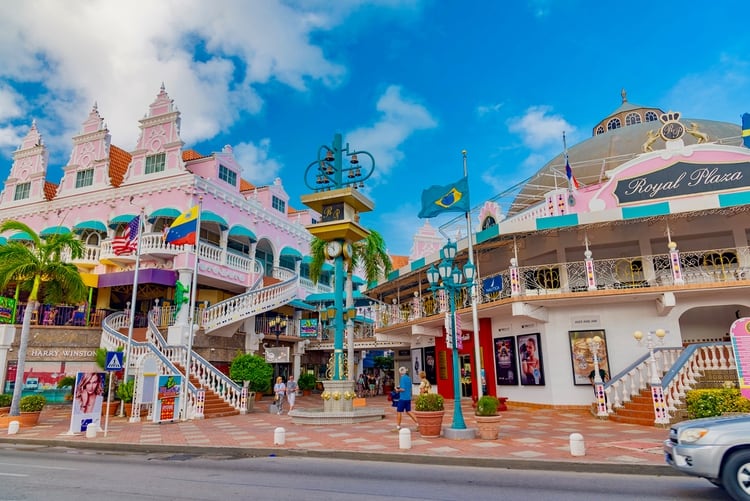 Oranjestad es la capital de la isla holandesa (Shutterstock)