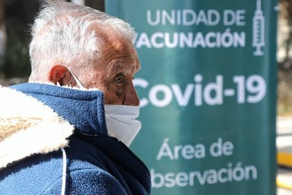 Una mujer presentó una reacción a la vacuna contra el COVID-19 (Foto: Gobierno de la Ciudad de México)