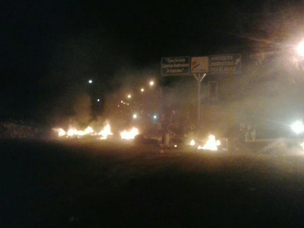 En Mérida hubo cortes de calles (@leoperiodista)