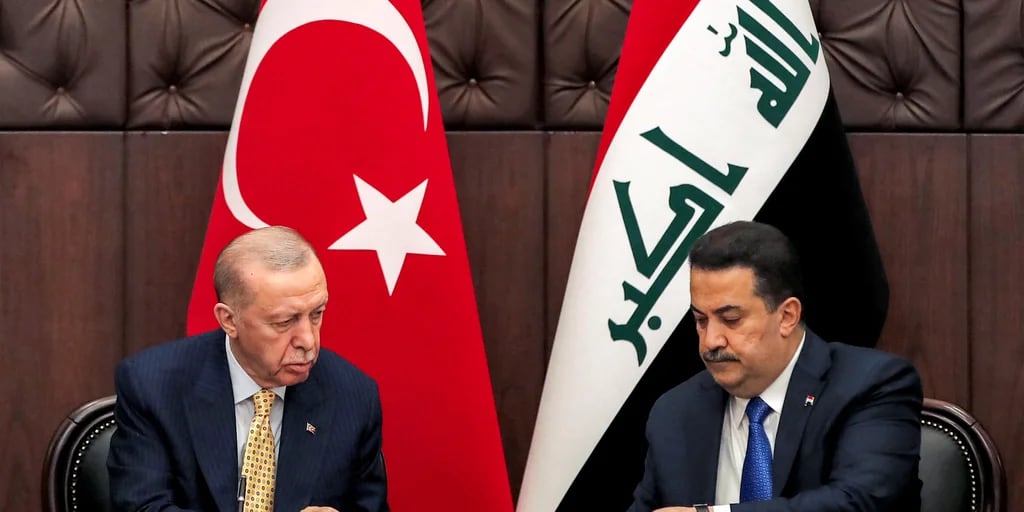 Irak y Turquía estrecharán sus lazos económicos y de seguridad tras la primera visita de Erdogan en más de una década