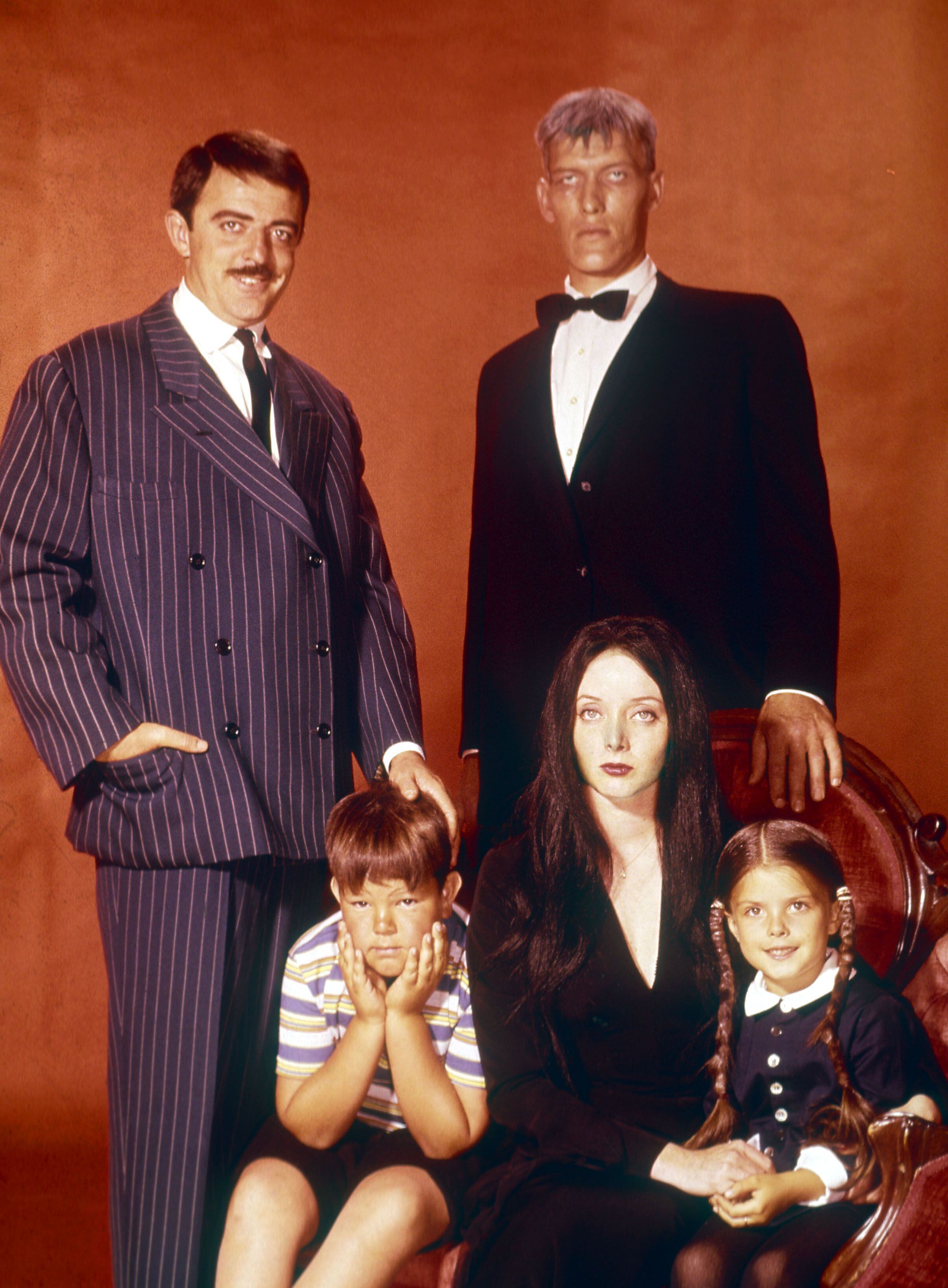 Lo primero que hizo Addams para cincelar la adaptación televisiva de su historieta fue decidir que ellos integraban una familia y a esa familia, sin esforzarse demasiado, le otorgó su propio apellido (Abc-Tv/Kobal/Shutterstock) 