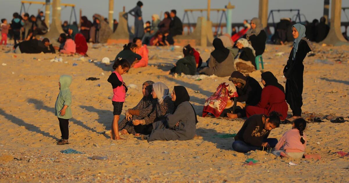 Według UNRWA Izrael nakazuje mieszkańcom skoncentrowanie się na mniej niż jednej trzeciej Strefy Gazy