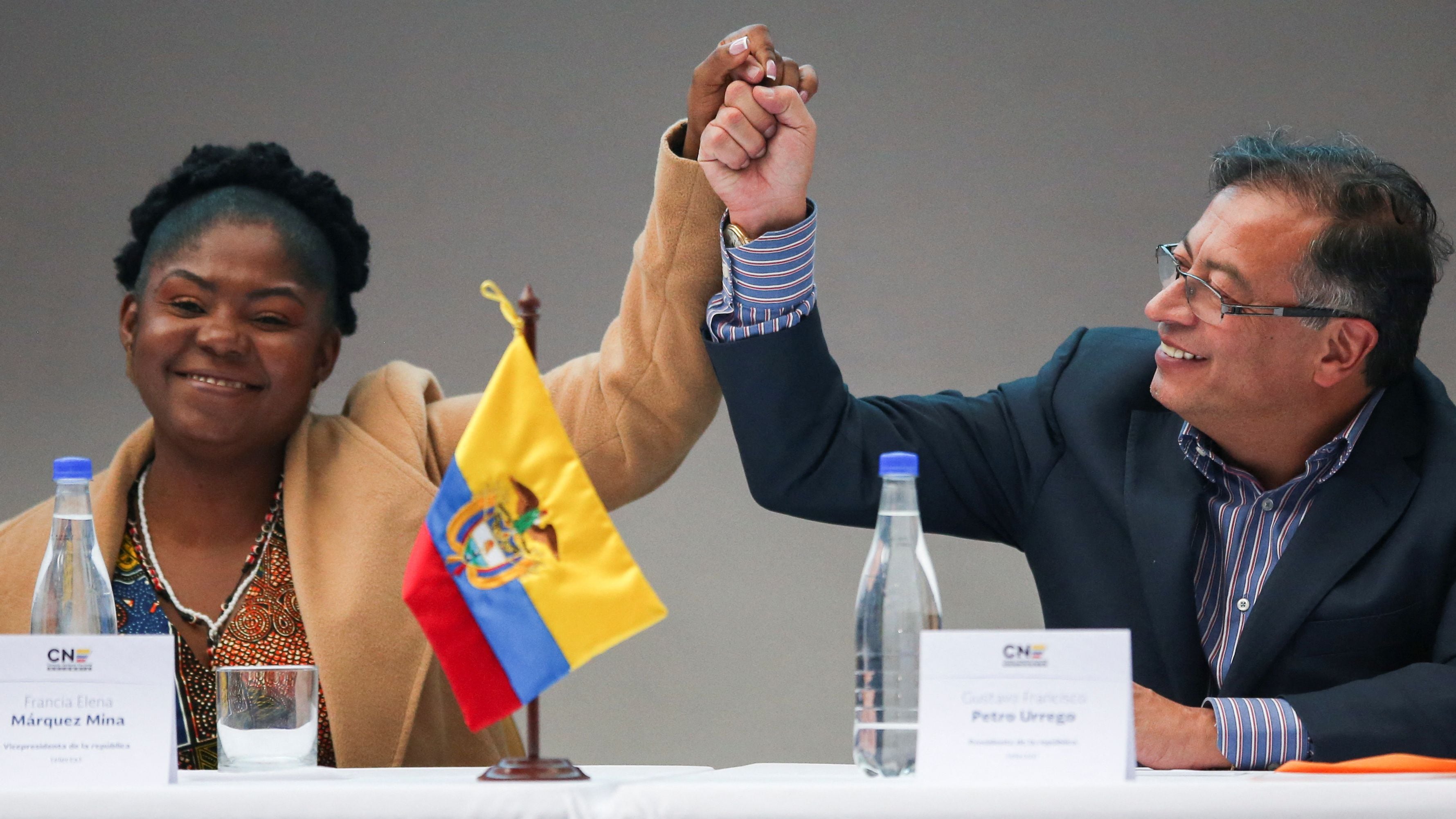 Gustavo Petro y Francia Márquez festejan tras ser electos para conducir los destinos de Colombia hasta 2026. /REUTERS/Luisa Gonzalez