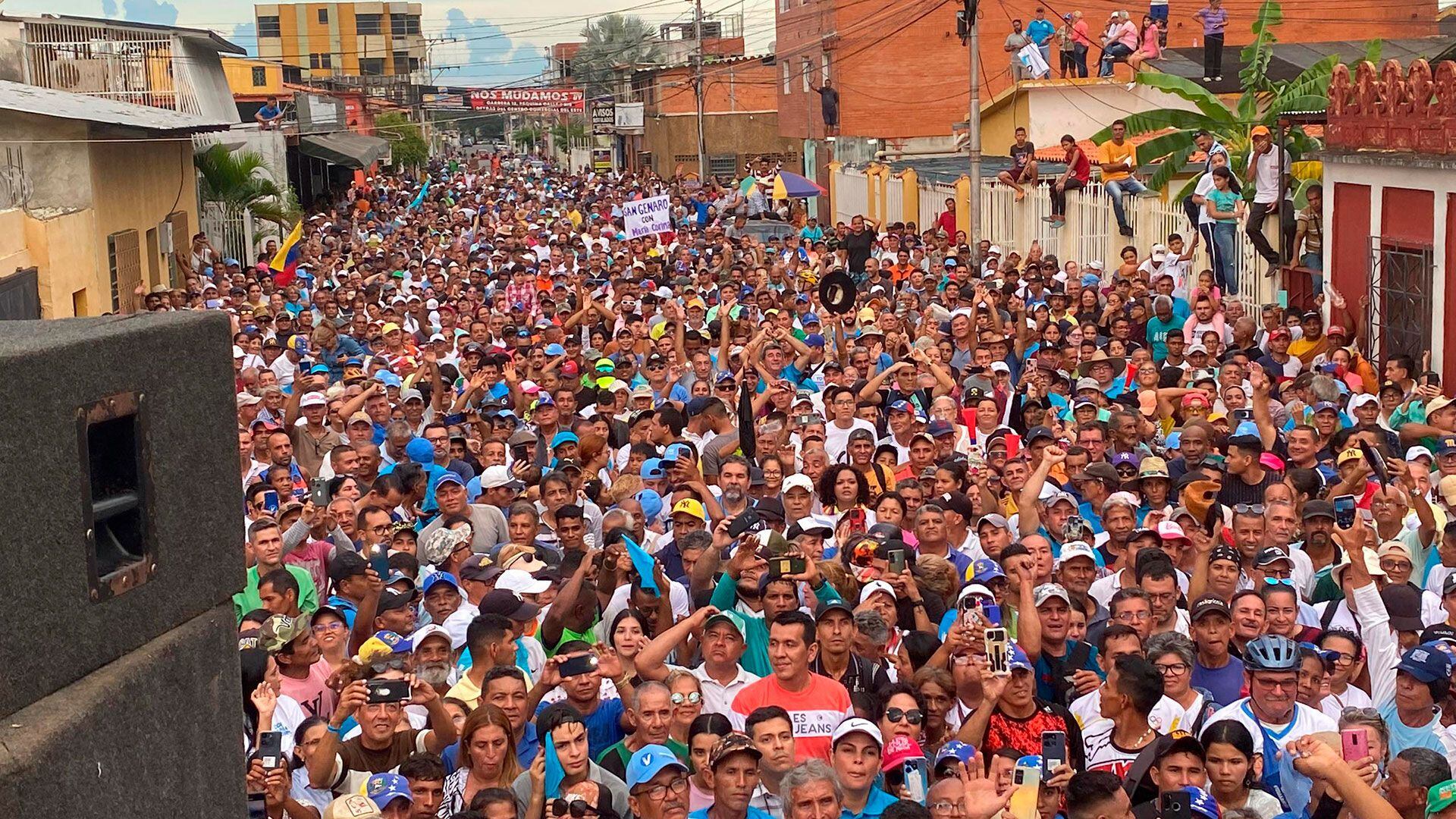 Una multitud acompañó a María Corina Machado en Portuguesa