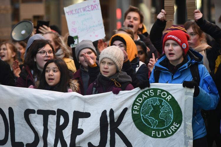 La activista Greta Thunberg se ha convertido en la cara del movimiento juvenil contra el cambio climático. Foto: TT News Agency/Ali Lorestani via REUTERS 