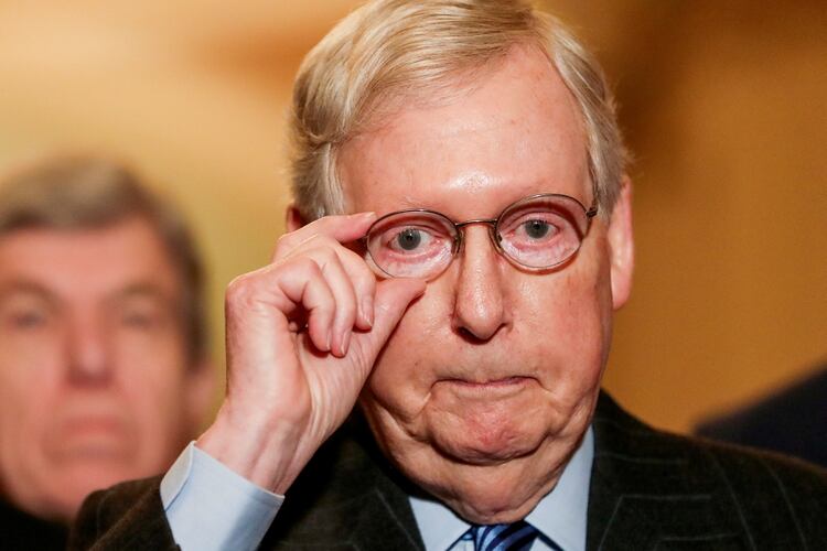 El líder republicano en el Congreso, Mitch McConnell. Foto: REUTERS/Leah Millis/File Photo