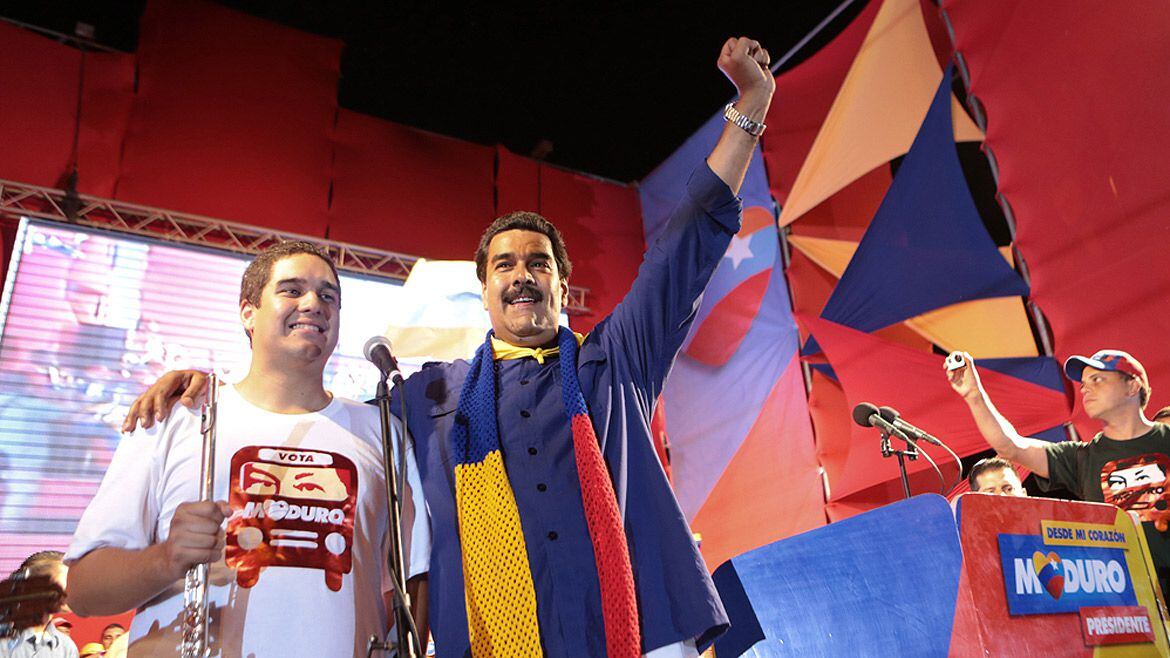 Maduro junto a su hijo