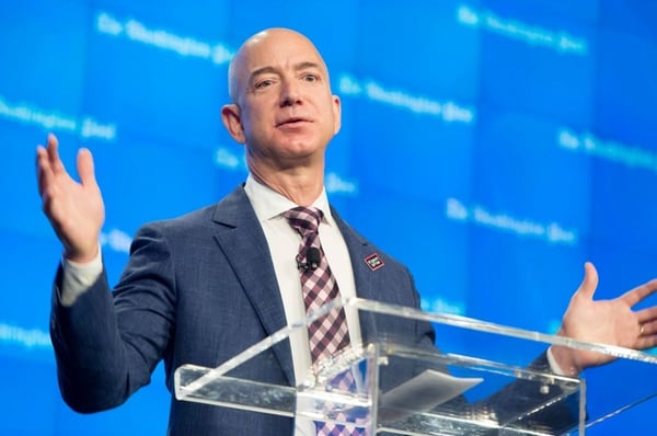 Jeff Bezos es el nuevo hombremás rico del mundo. (Foto: Twitter)