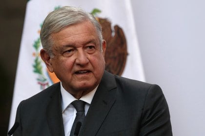 AMLO está estable y se mantendrá en casa con reuniones virtuales mientras lo atienden médicos especializados (Foto: Henry Romero/ Reuters)