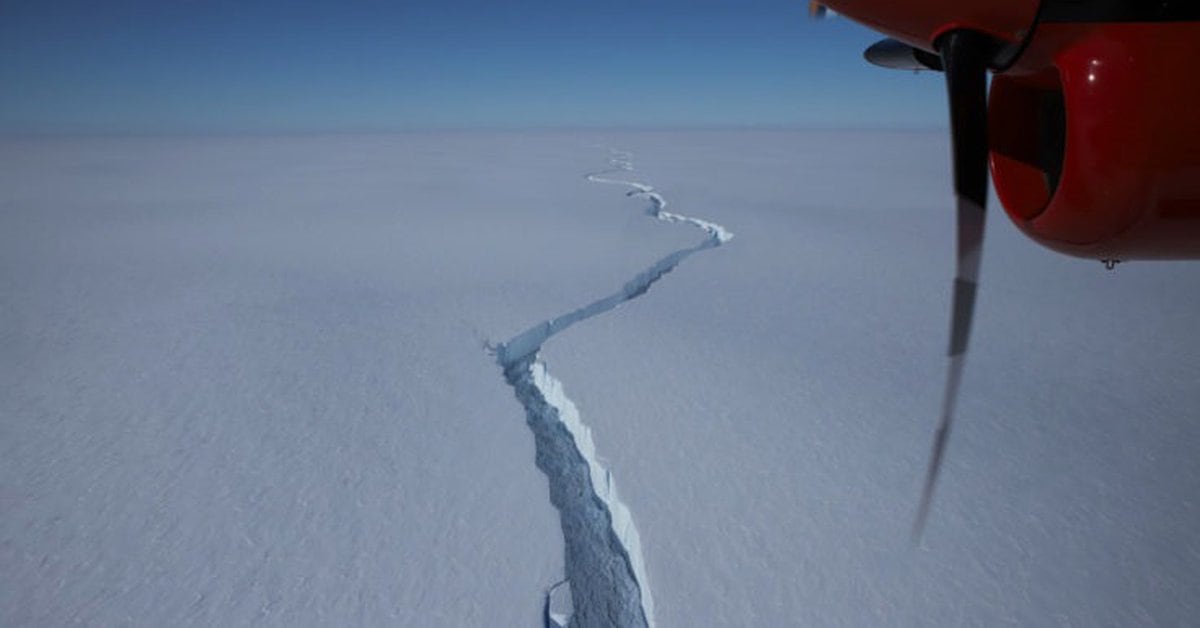 A big iceberg that the New York City takes place in Antarctica