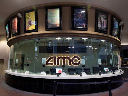 FOTO DE ARCHIVO. Imagen de la taquilla de ventas de un cine de la cadena AMC en  Burbank, California. Junio 30, REUTERS/Mario Anzuoni