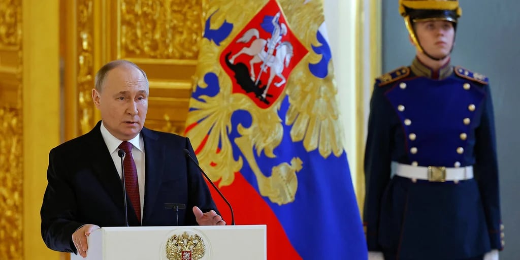 Vladimir Putin anunció que los cuatro atacantes de Moscú fueron detenidos y calificó el atentado como un “acto terrorista salvaje”