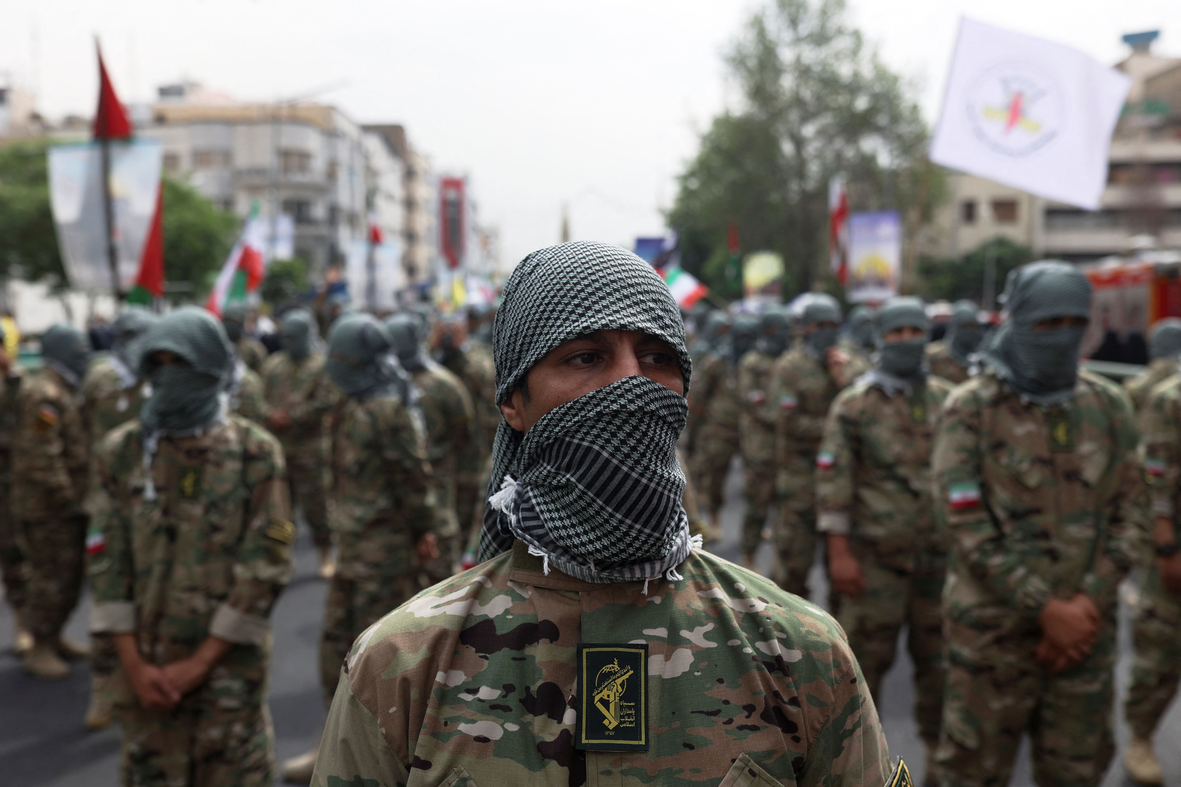 Miembros de una fuerza especial del IRGC asisten a un mitin que marca el Día anual de Quds, o Día de Jerusalén, el último viernes del mes sagrado del Ramadán en Teherán, Irán, el 29 de abril de 2022 (REUTERS)