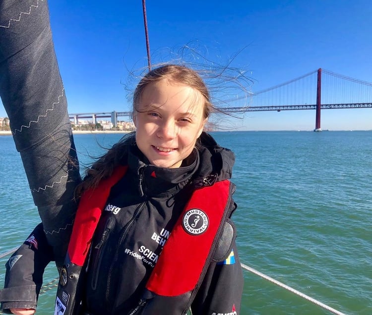 Greta se rehúsa a viajar en avión para mandar un mensaje sobre las dificultades de cumplir con una conducta no contaminante