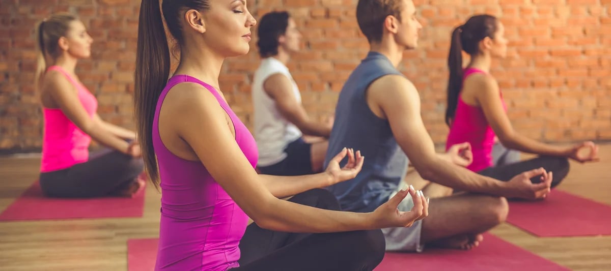 El yoga caliente puede ser bueno pero también presenta riesgos a  considerar - Infobae