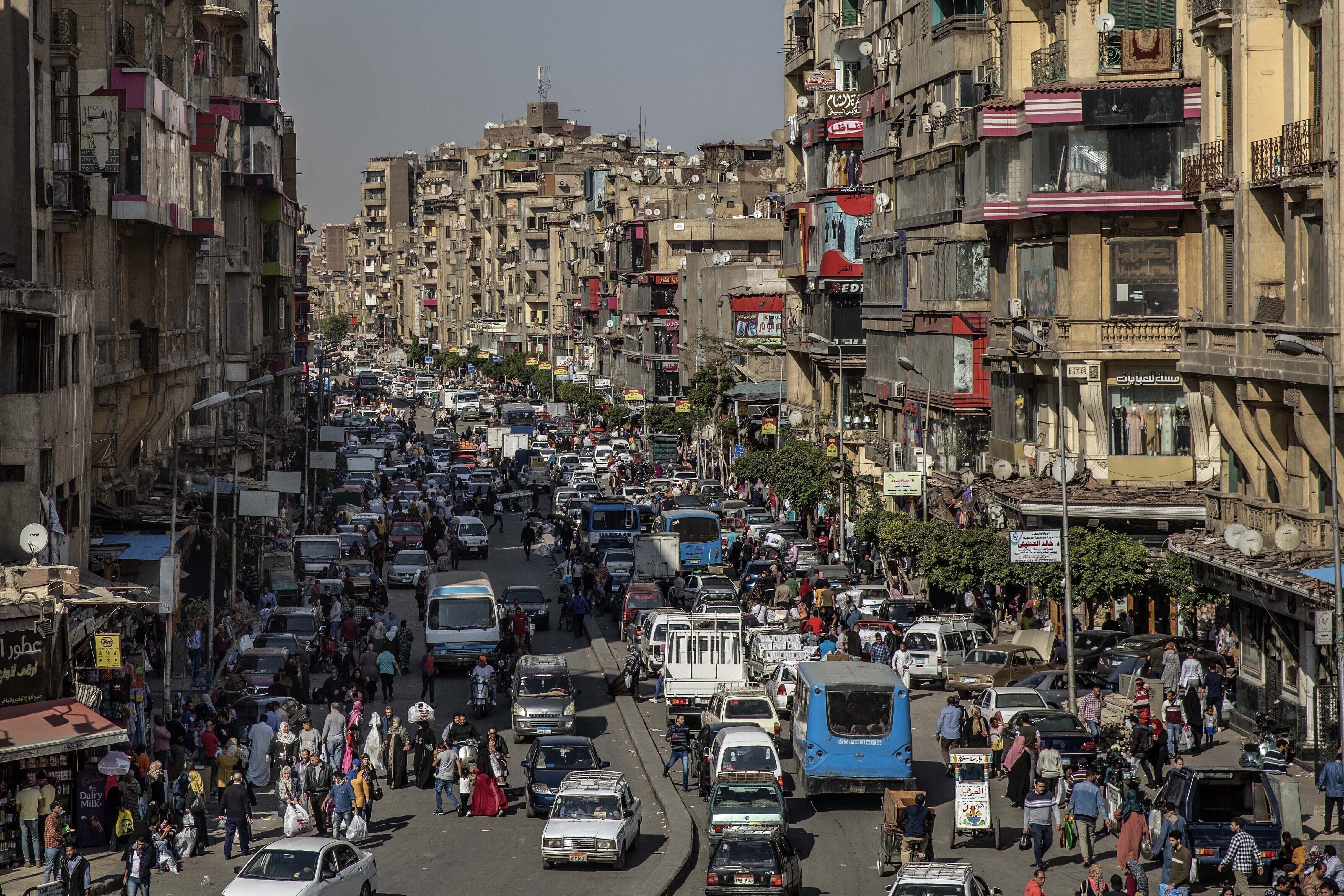 Es habitual que en El Cairo las calles estén saturadas de circulación (AP Foto/Nariman El-Mofty, archivo)