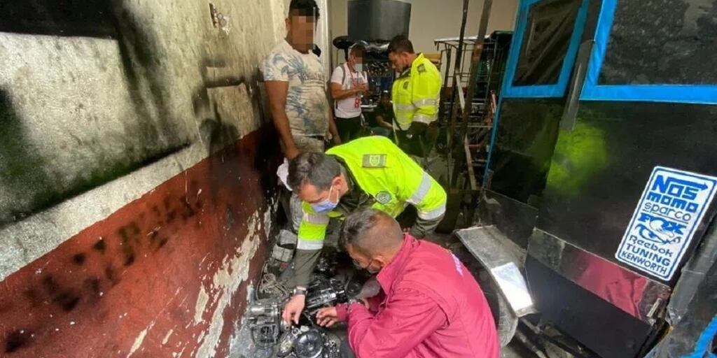 Siguen operativos contra la receptación de autopartes robadas en Bogotá -  Infobae